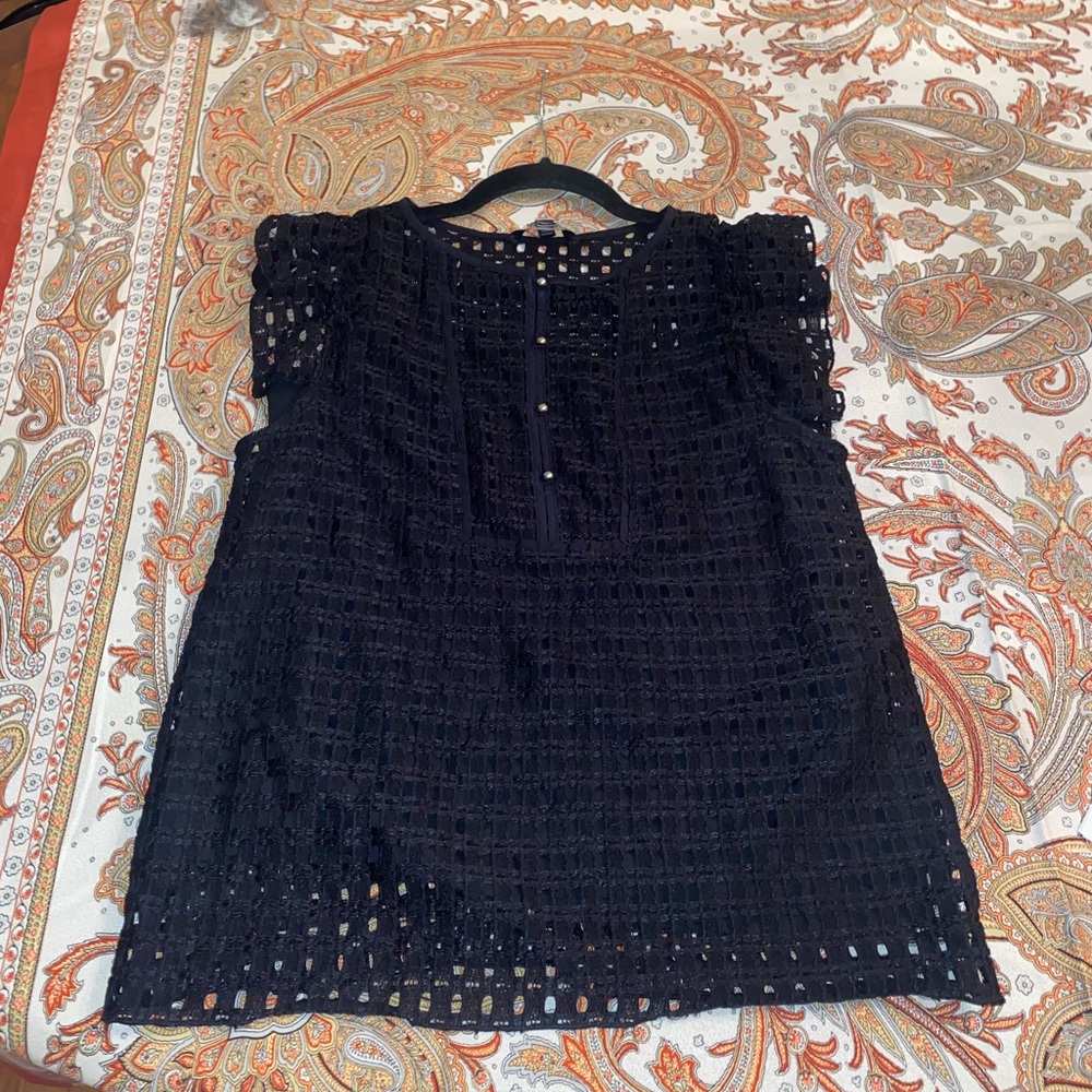 Banana Republic Eyelet Flutter
Sleeve Blouse, sz Small - Picture 8 of 12